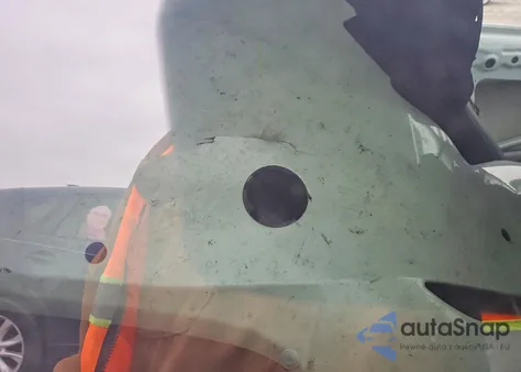 2021 Tesla Model Y z USA, uszkodzony, nr VIN 5YJYGDEE2MF188019